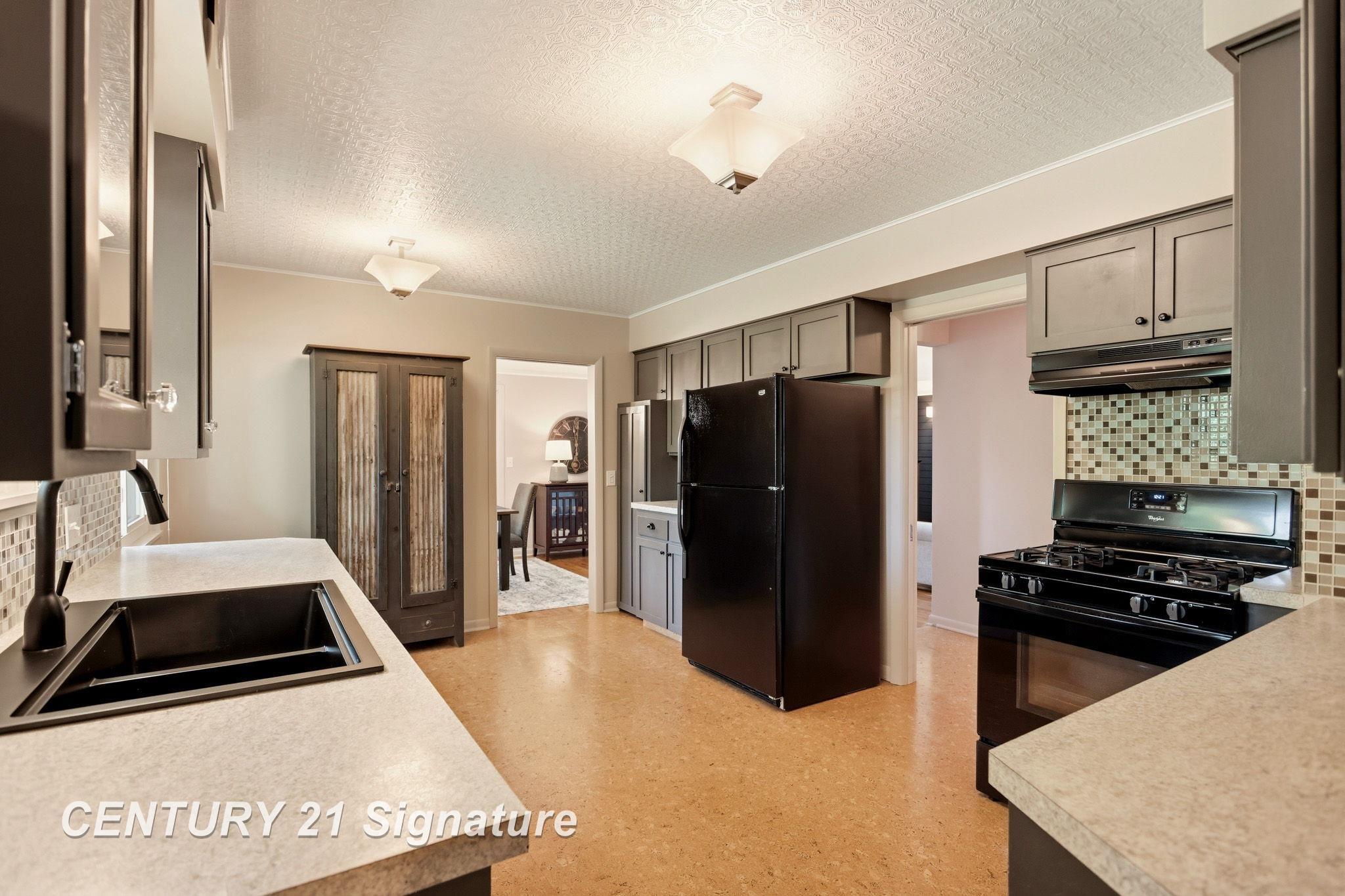 4430 Dirker Road Saginaw, MI 48638 - Photo 21 of 49 50219420-cd017a4b-c96e-4381-a116-728978b1fd85.JPG