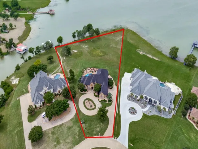 $1,189,000 | 110 Eagle Point Drive, Waxahachie, TX 75165