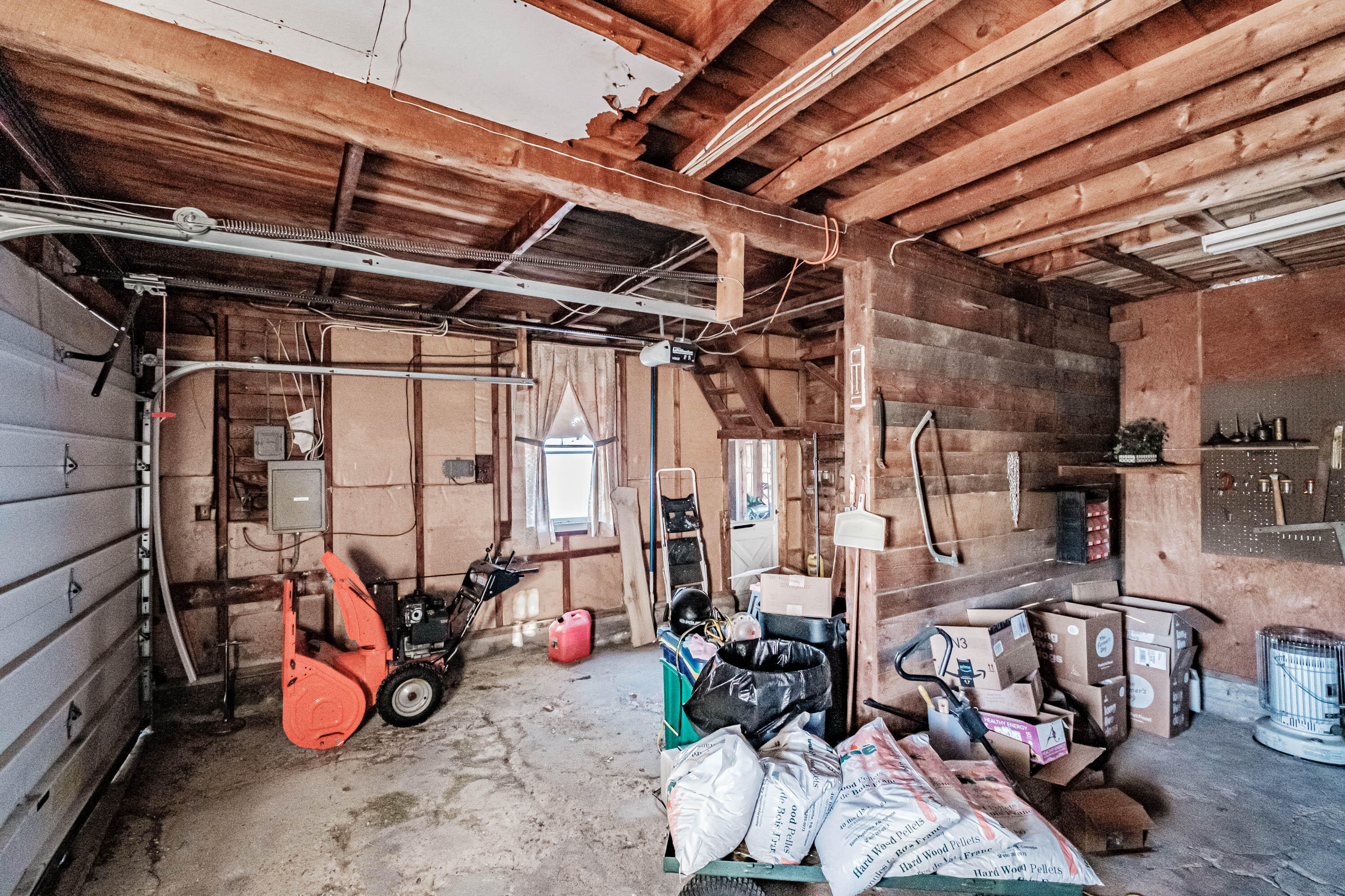 880 New County Road Dayton, ME 04005 - Photo 38 of 53 Garage