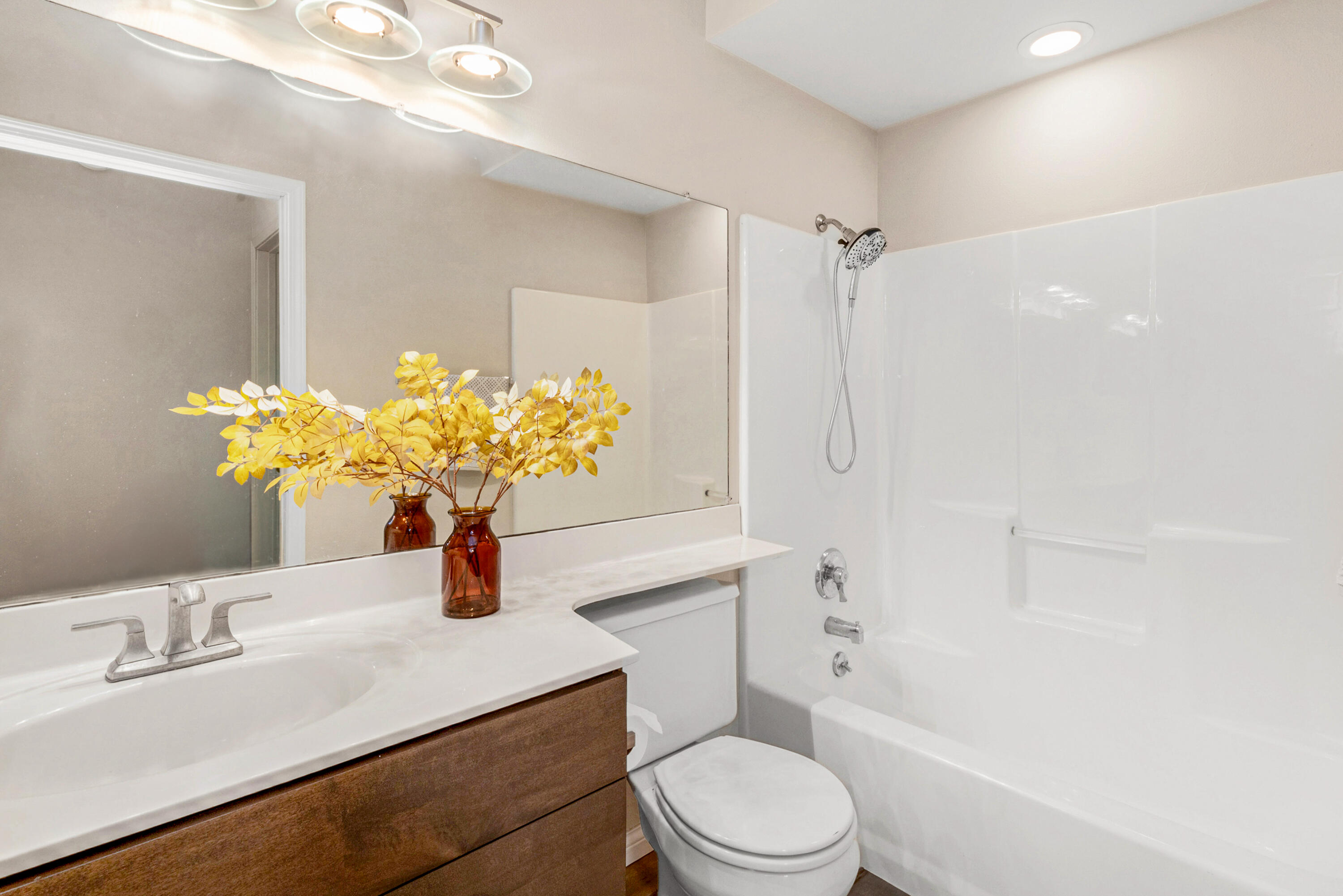 500 West Bender Road, Unit 74 Glendale, WI 53217 - Photo 9 of 13 Full Bath