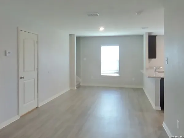 a view of empty room with window