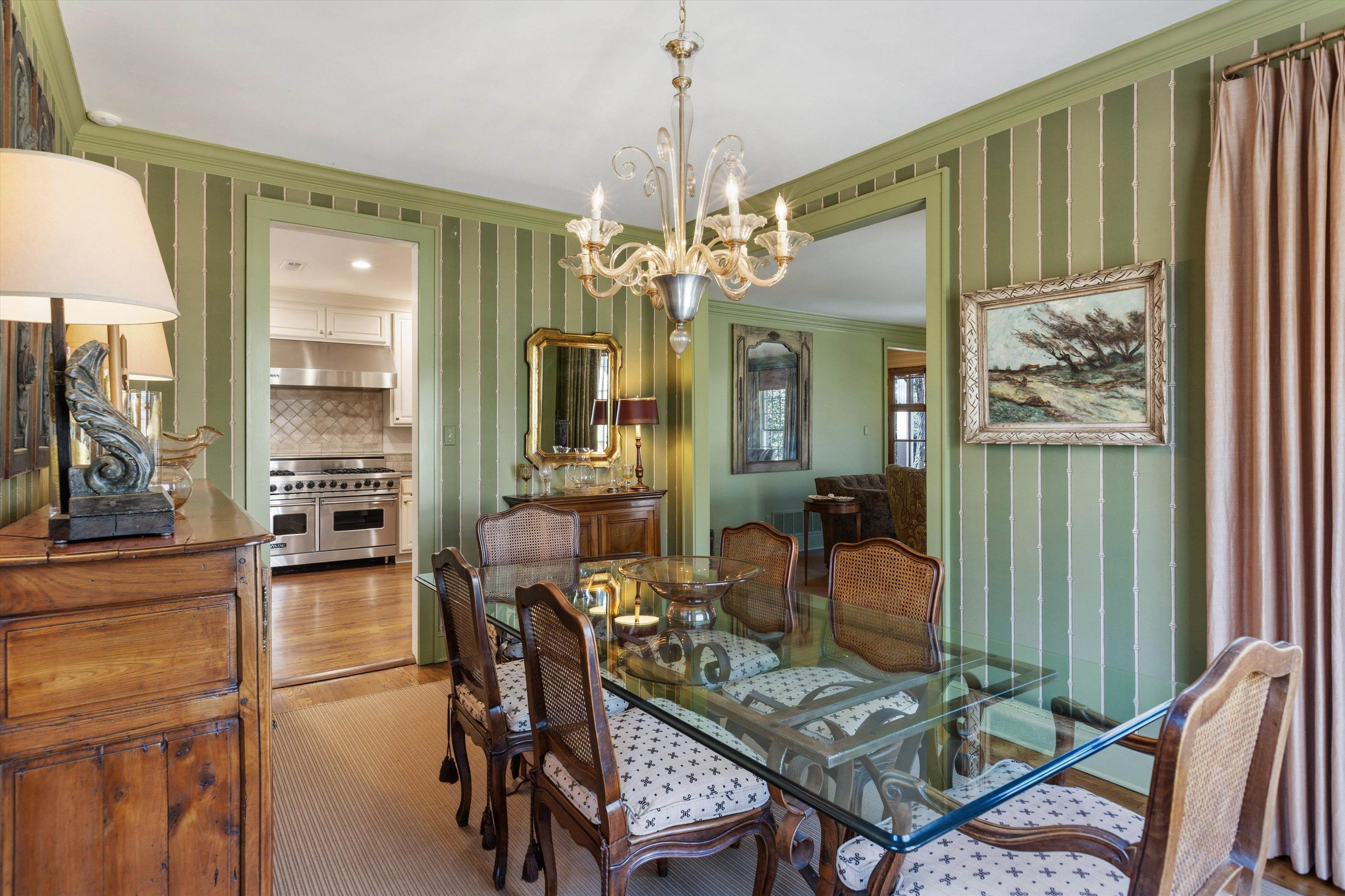 400 Colonial Road Memphis, TN 38117 - Photo 14 of 40 a view of a dining room with furniture window and outside view