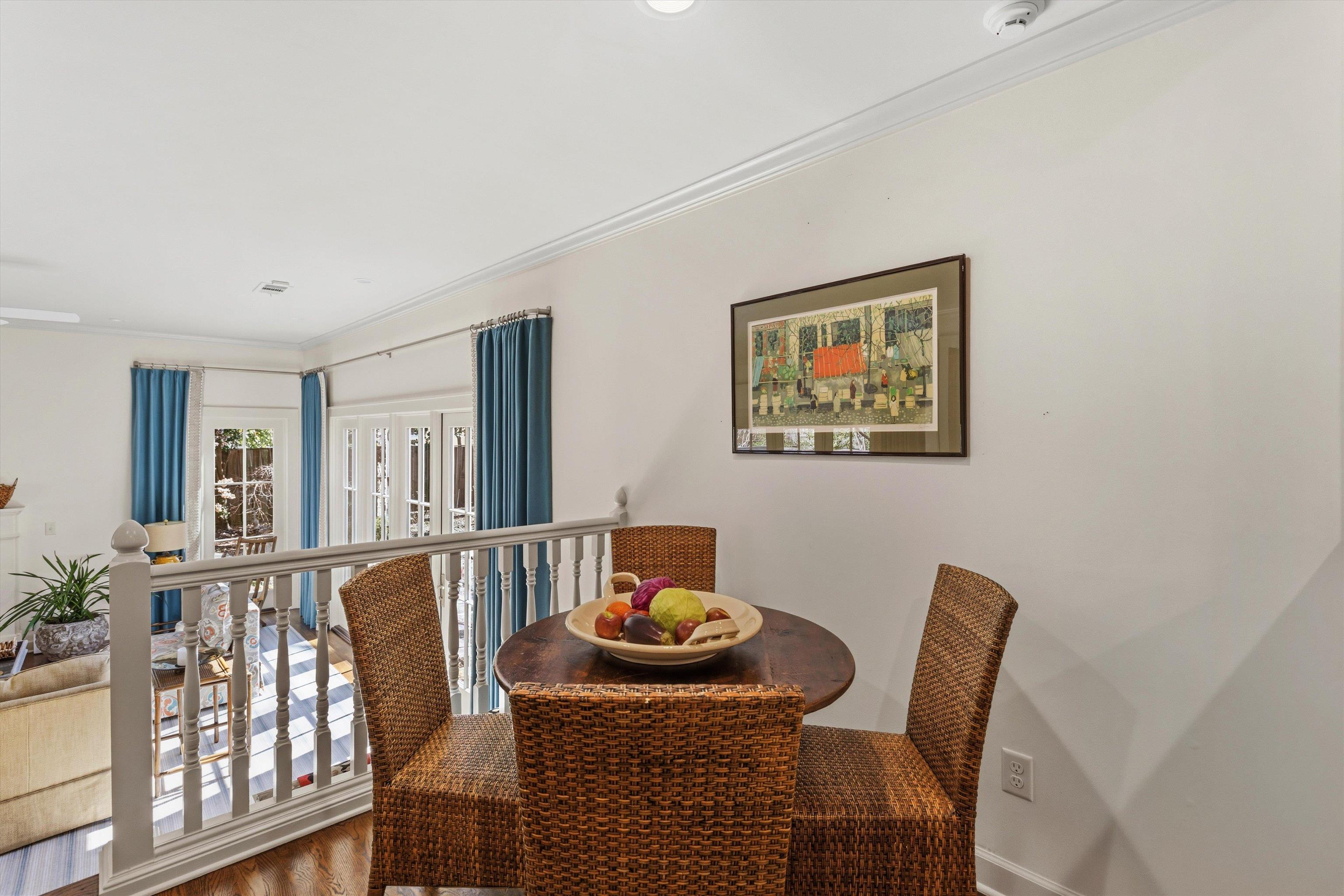 400 Colonial Road Memphis, TN 38117 - Photo 20 of 40 a living room with furniture and wooden floor