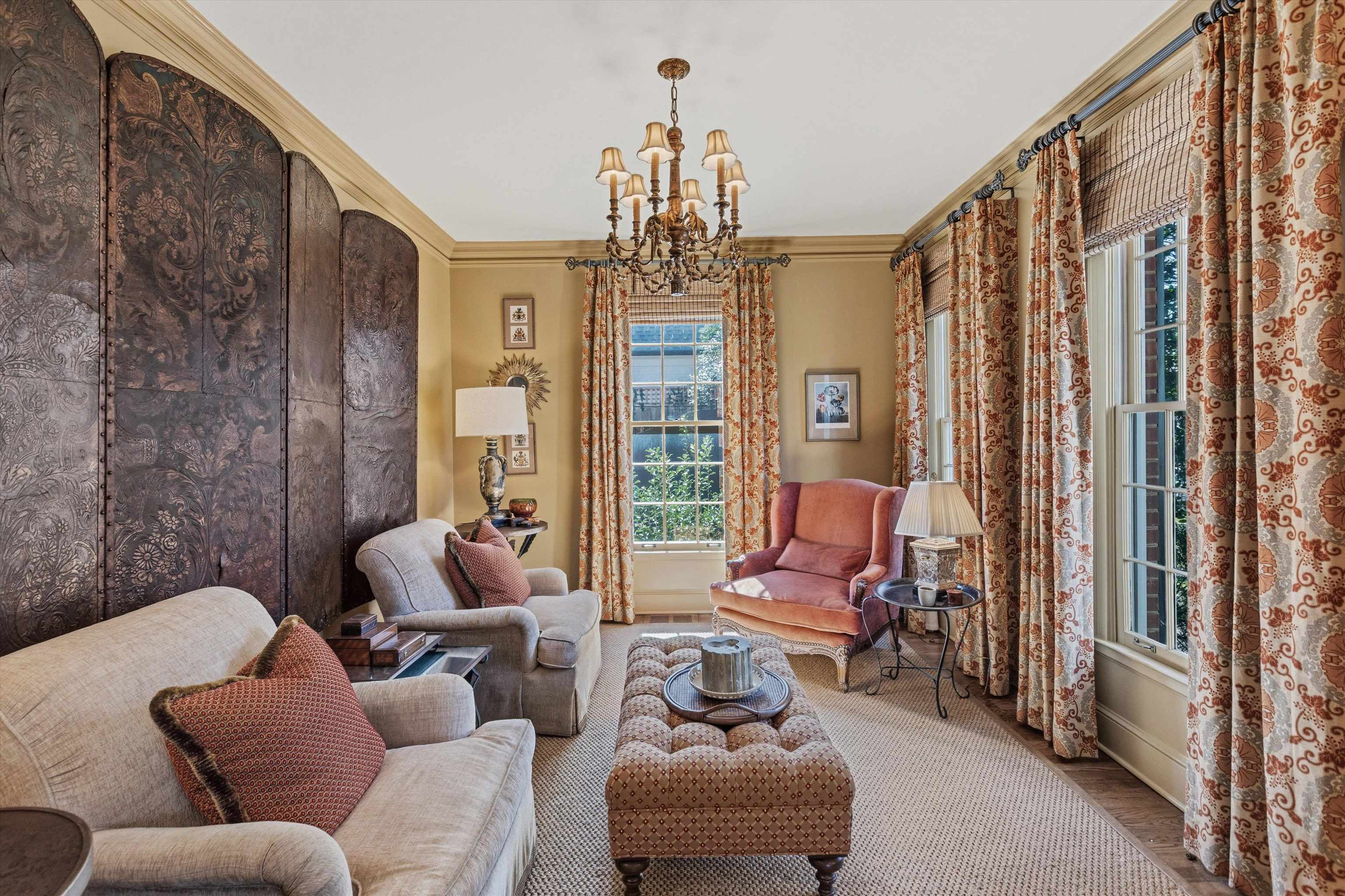 400 Colonial Road Memphis, TN 38117 - Photo 7 of 40 a living room with furniture and a chandelier