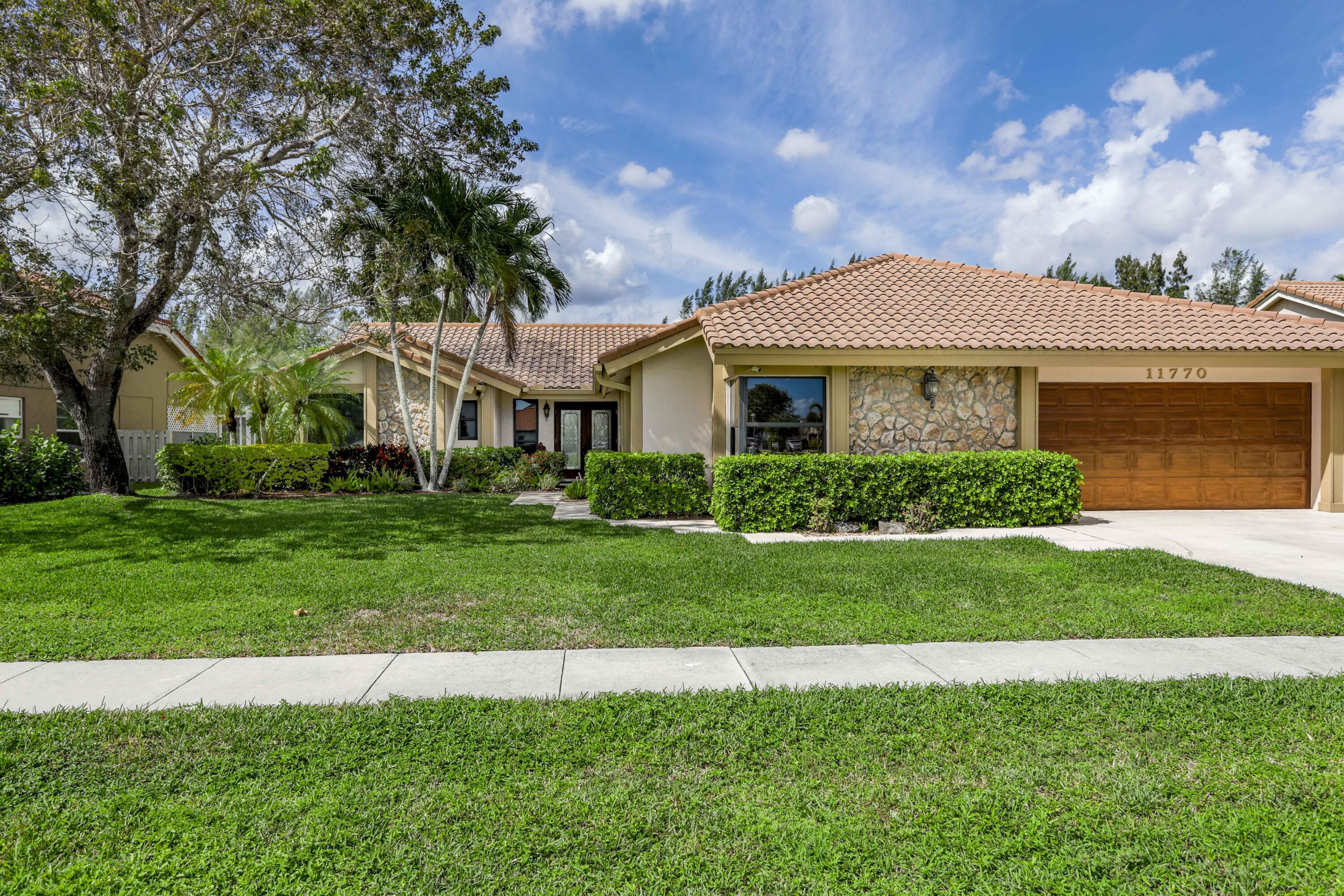 11770 Island Lakes Lane Boca Raton, FL 33498 - Photo 5 of 55 02_11770a-1-2