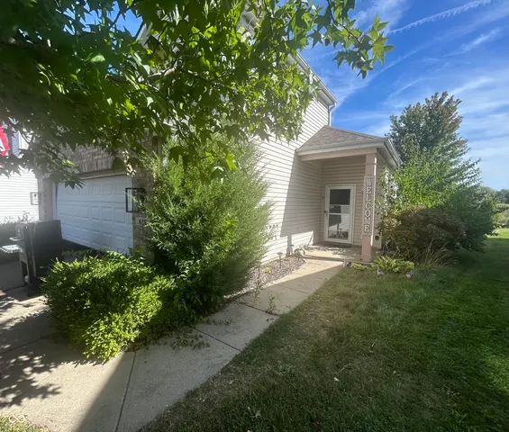 $289,900 | 429 East Clear Lake Lane, Westfield, IN 46074