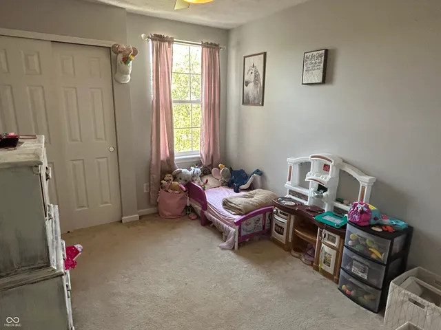 $289,900 | 429 East Clear Lake Lane, Westfield, IN 46074