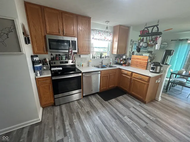 $289,900 | 429 East Clear Lake Lane, Westfield, IN 46074