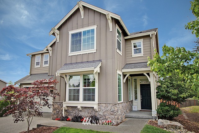 553 Lyons Place Northeast Renton, WA 98059 - Photo 2 of 21