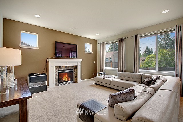 553 Lyons Place Northeast Renton, WA 98059 - Photo 11 of 21