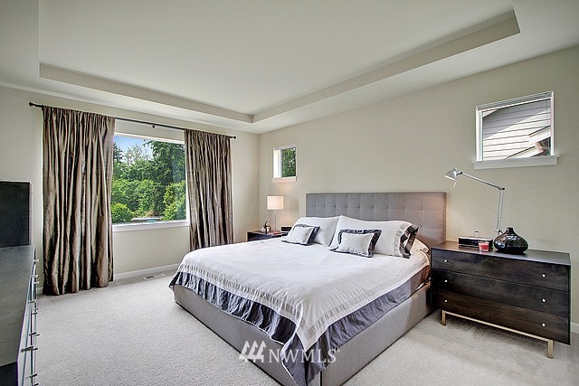 553 Lyons Place Northeast Renton, WA 98059 - Photo 12 of 21