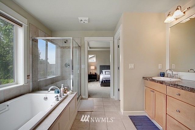 553 Lyons Place Northeast Renton, WA 98059 - Photo 13 of 21