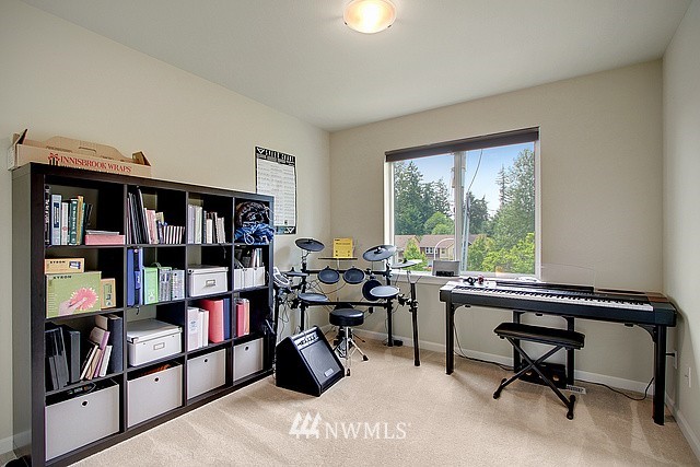553 Lyons Place Northeast Renton, WA 98059 - Photo 19 of 21