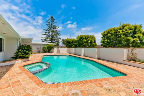 $1,275,000 | 4821 West 63rd Street, Los Angeles, CA 90056