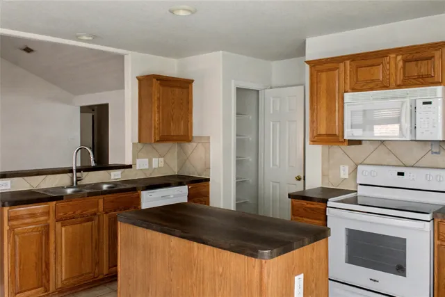 $1,800 | 3314 Falcon Trail Drive, Spring, TX 77373