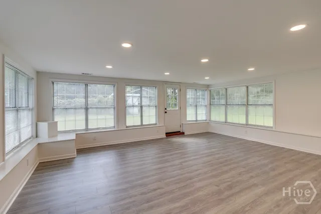 $2,750 | 625 Stuart Street, Savannah, GA 31405