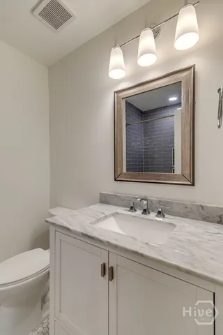 $2,750 | 625 Stuart Street, Savannah, GA 31405