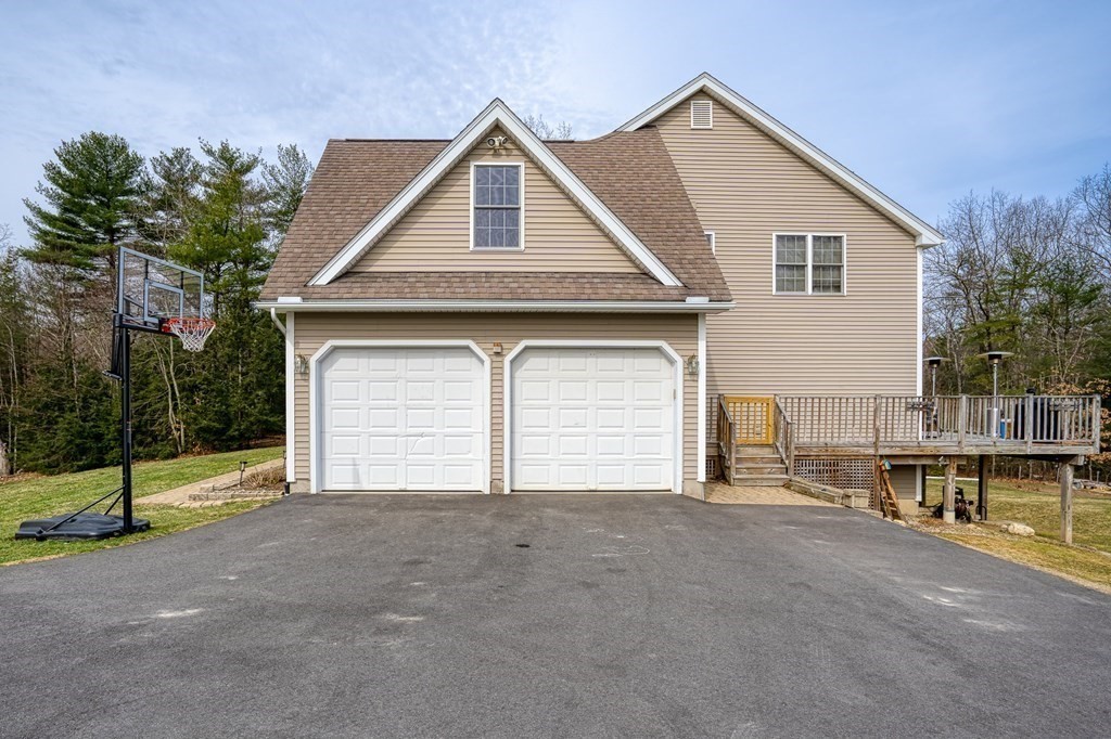 154 Fomer Road Southampton, MA 01073 - Photo 5 of 41 Gallery Image 5