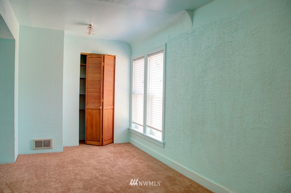 3931 Southwest 97th Street Seattle, WA 98136 - Photo 11 of 23 Gallery Image 11