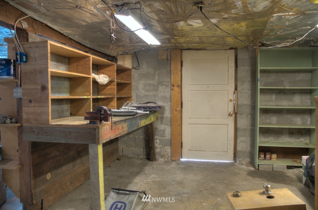 3931 Southwest 97th Street Seattle, WA 98136 - Photo 14 of 23 Gallery Image 14