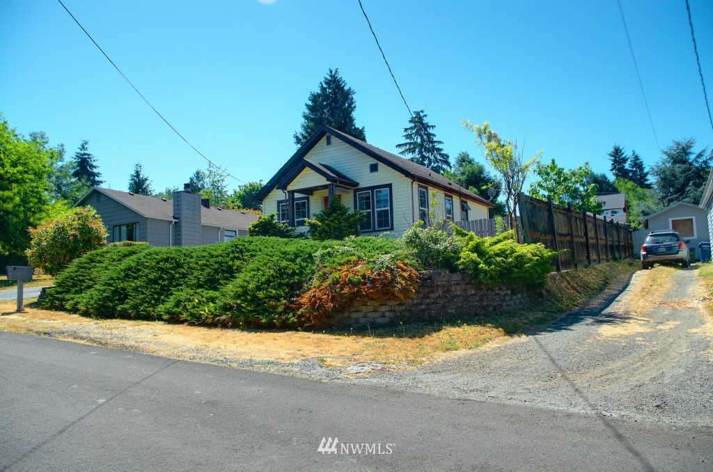 3931 Southwest 97th Street Seattle, WA 98136 - Photo 22 of 23 Gallery Image 22