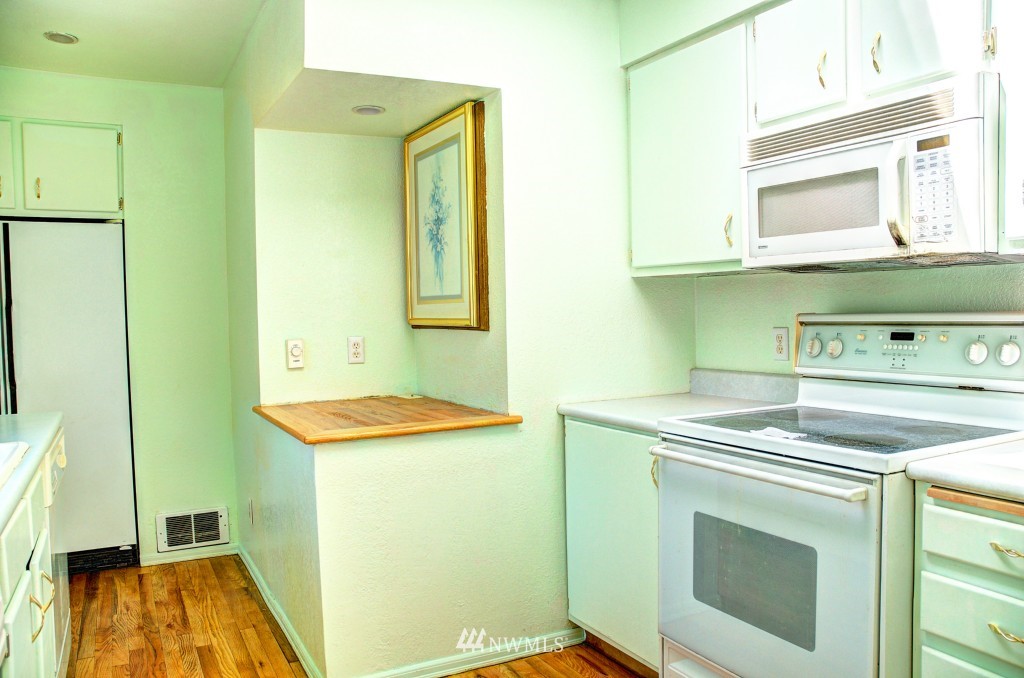 3931 Southwest 97th Street Seattle, WA 98136 - Photo 8 of 23 Gallery Image 8