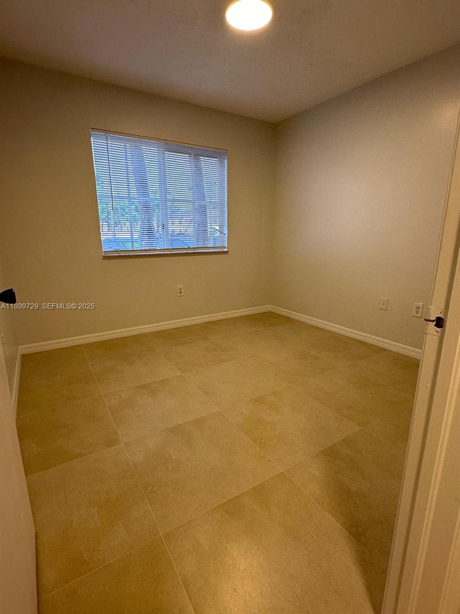 1270 Southeast 28th Court, Unit 101 Homestead, FL 33035 - Photo 22 of 27