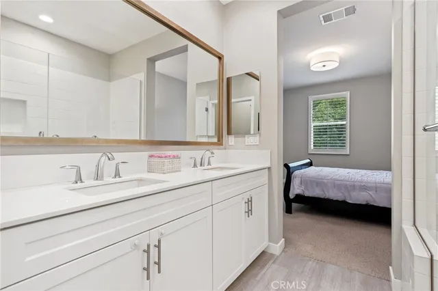 $780,000 | 649 West Foothill Boulevard, Unit 2, Glendora, CA 91741