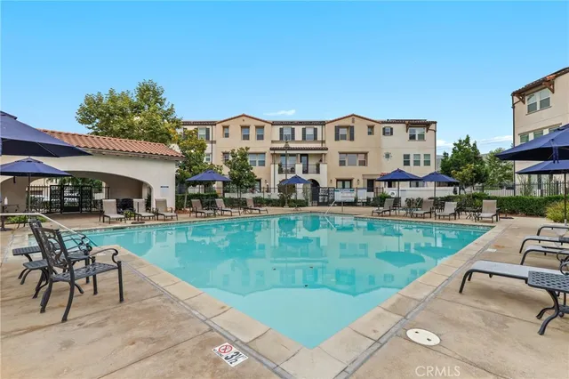 $780,000 | 649 West Foothill Boulevard, Unit 2, Glendora, CA 91741