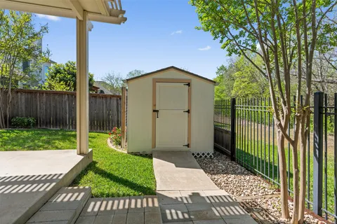 $400,000 | 6814 Thistle Hill Way, Austin, TX 78754