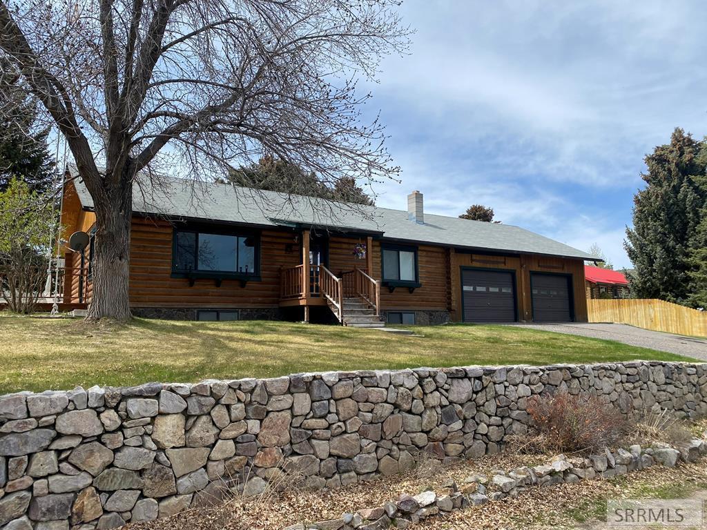 223 Summit Circle Challis, ID 83226 - Photo 4 of 54