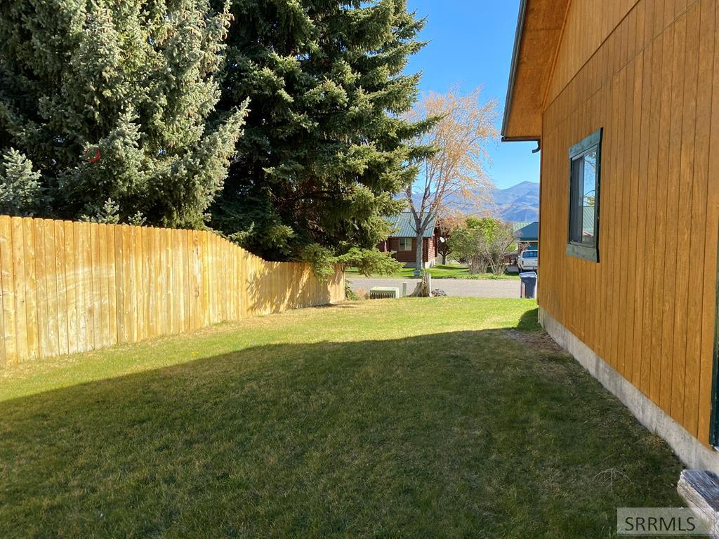 223 Summit Circle Challis, ID 83226 - Photo 9 of 54