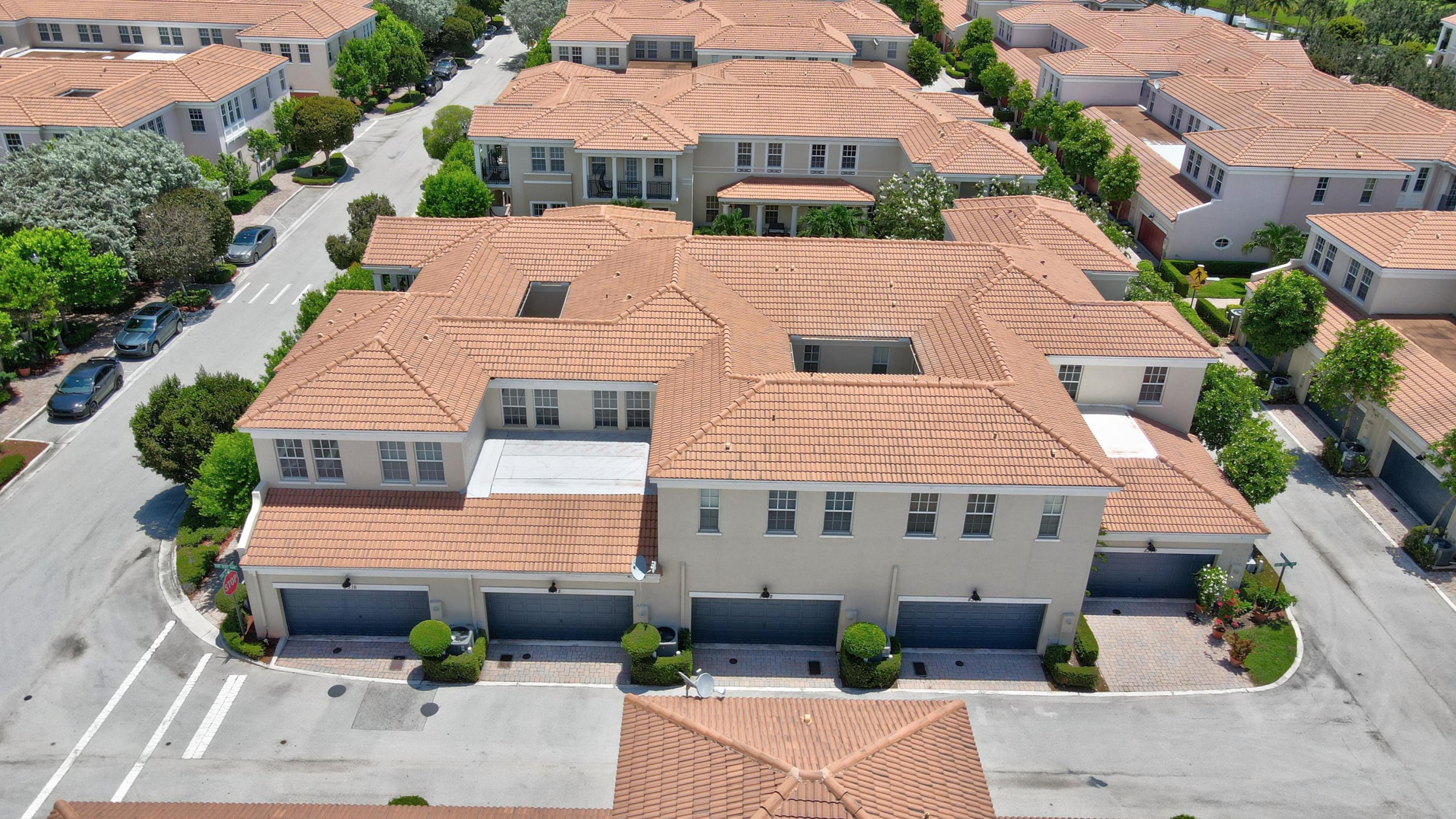 8308 Northwest 8th Way Boca Raton, FL 33487 - Photo 42 of 52 Aerial looking at garage