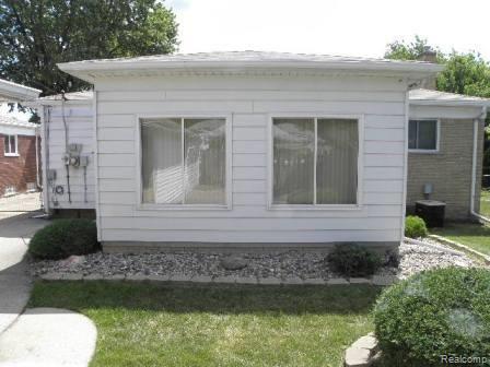 24495 Ridgecroft Avenue Eastpointe, MI 48021 - Photo 14 of 16 Back of House