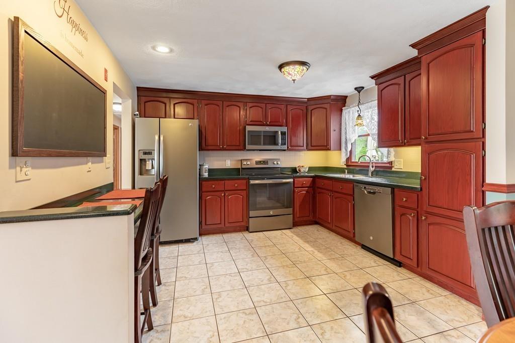 16 Ruthven Avenue Burlington, MA 01803 - Photo 11 of 35 Gallery Image 11