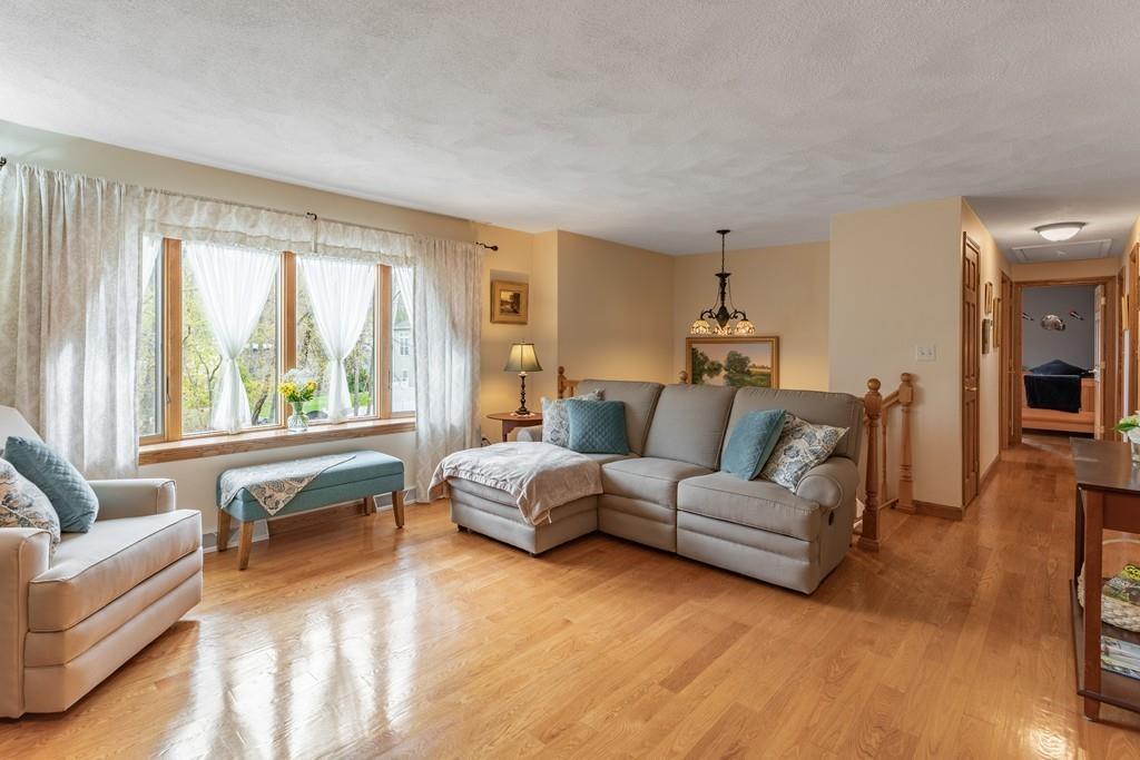16 Ruthven Avenue Burlington, MA 01803 - Photo 5 of 35 Gallery Image 5