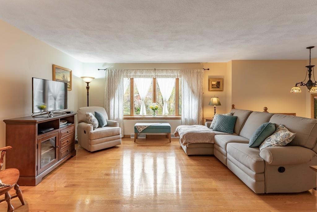 16 Ruthven Avenue Burlington, MA 01803 - Photo 6 of 35 Gallery Image 6