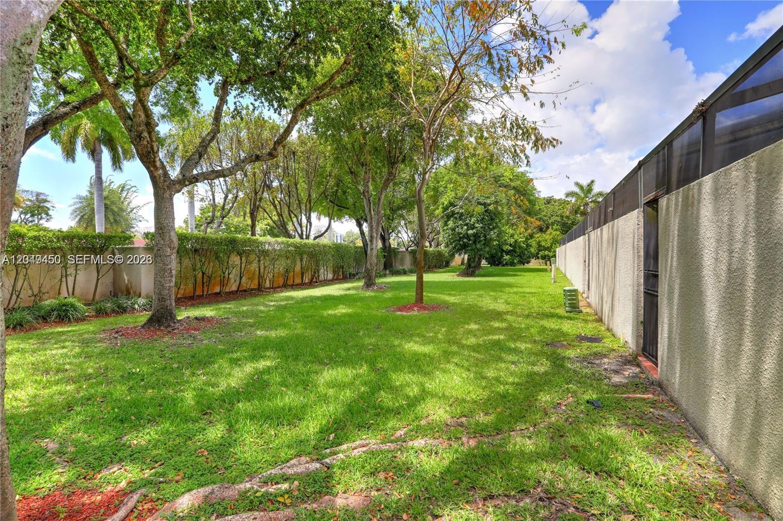 8124 Southwest 87th Terrace Miami, FL 33143 - Photo 38 of 44