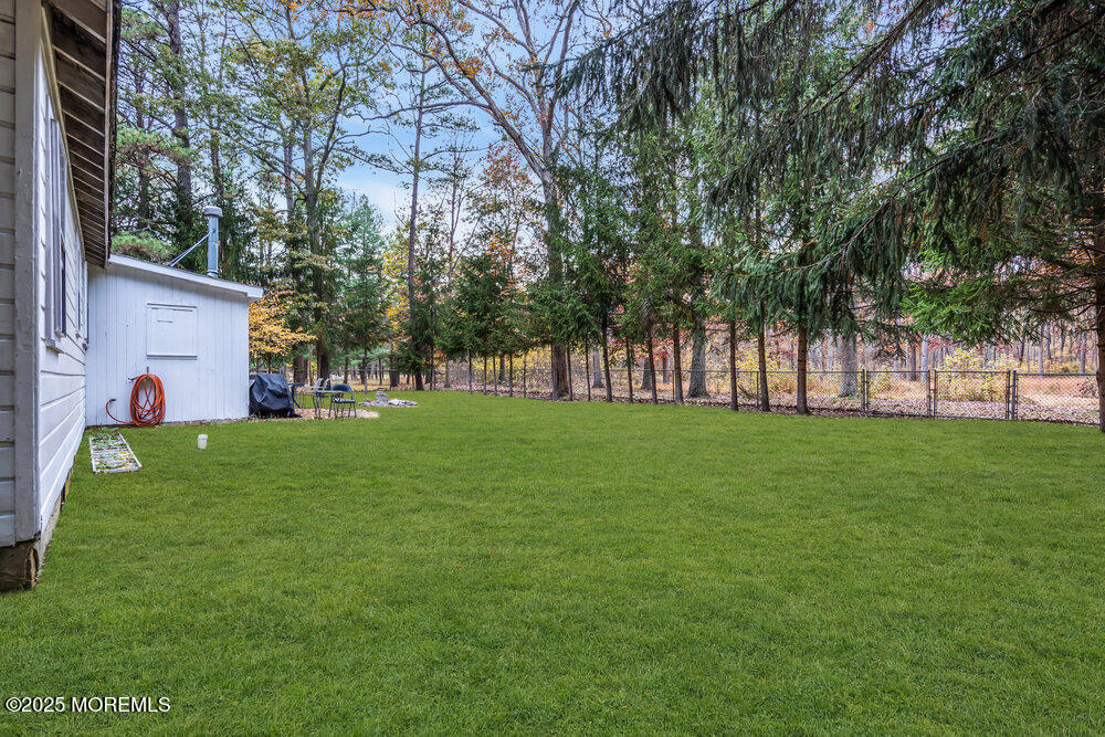 269 Alexander Avenue Howell, NJ 07731 - Photo 17 of 34 027_dsc08891-1_60