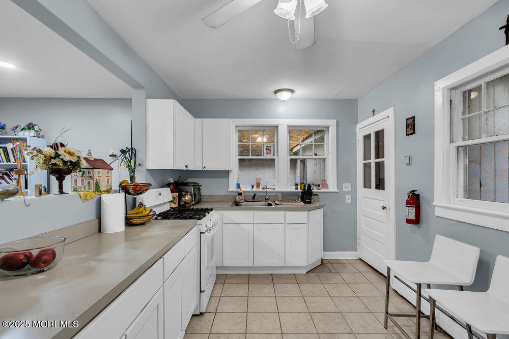 269 Alexander Avenue Howell, NJ 07731 - Photo 10 of 34 012_dsc08806_416