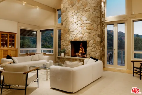 $2,149,000 | 2090 East Lake Shore Drive, Agoura Hills, CA 91301