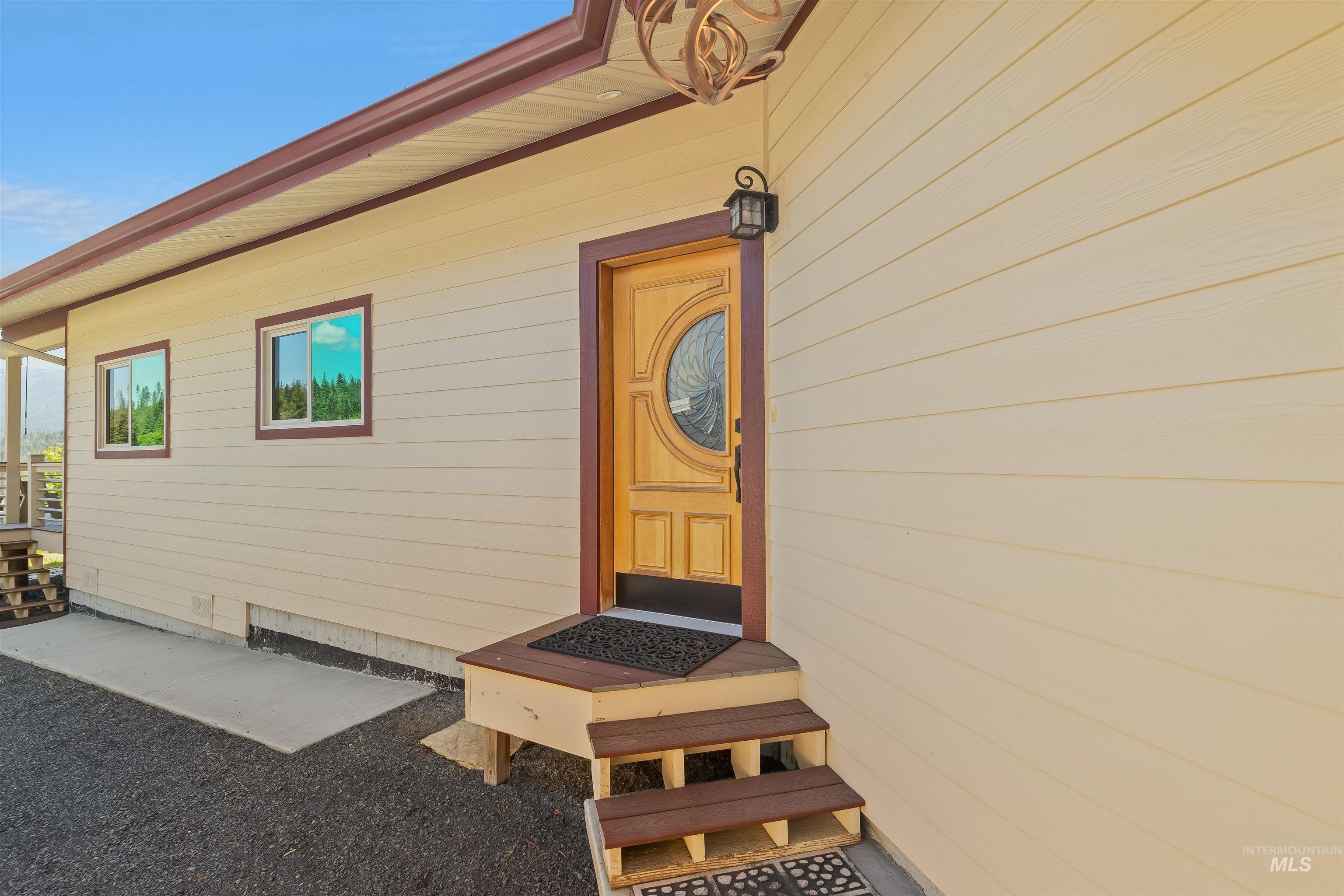 204 South 2nd Street Elk River, ID 83827 - Photo 4 of 50