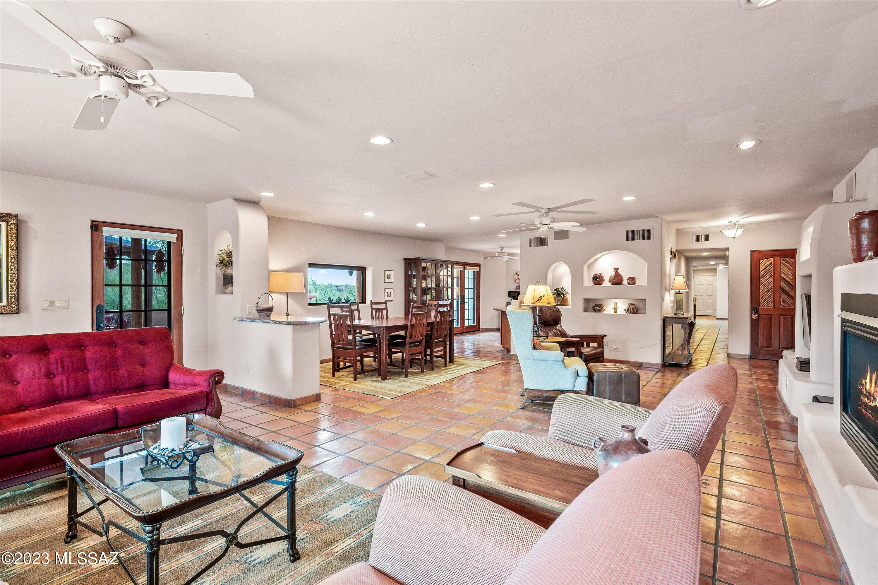 740 East Rudasill Road Tucson, AZ 85718 - Photo 4 of 24 Gallery Image 4