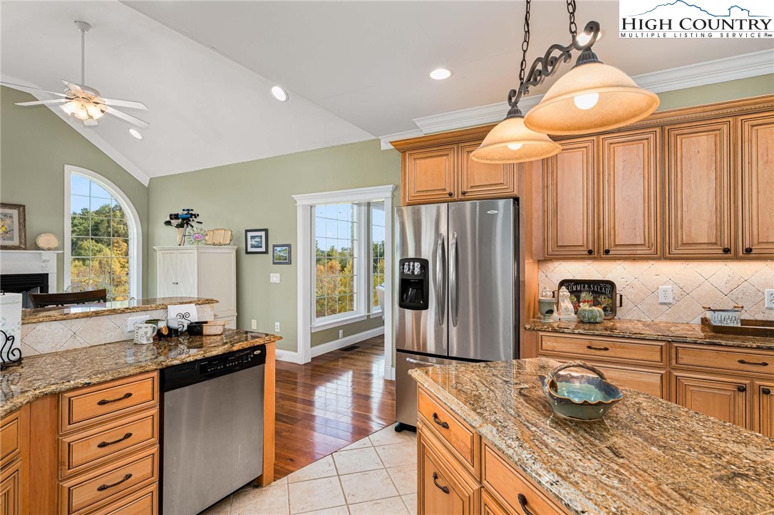 811 Chestnut Knob Road Boone, NC 28607 - Photo 20 of 50 Gallery Image 20