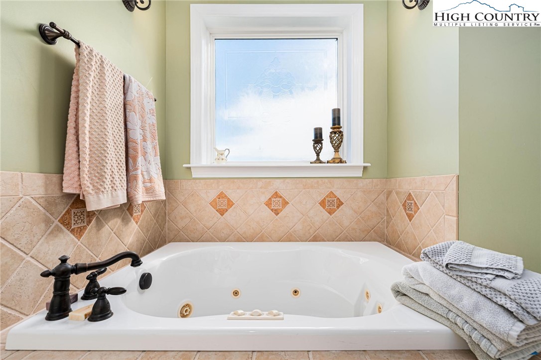 811 Chestnut Knob Road Boone, NC 28607 - Photo 28 of 50 Gallery Image 28
