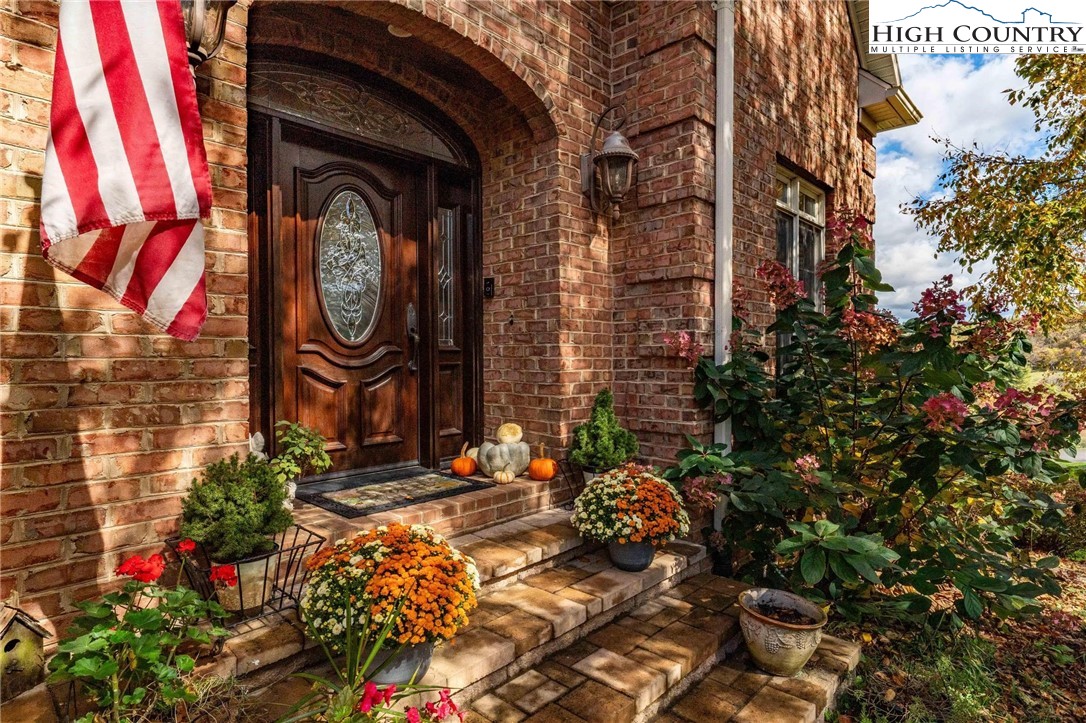 811 Chestnut Knob Road Boone, NC 28607 - Photo 10 of 50 Gallery Image 10