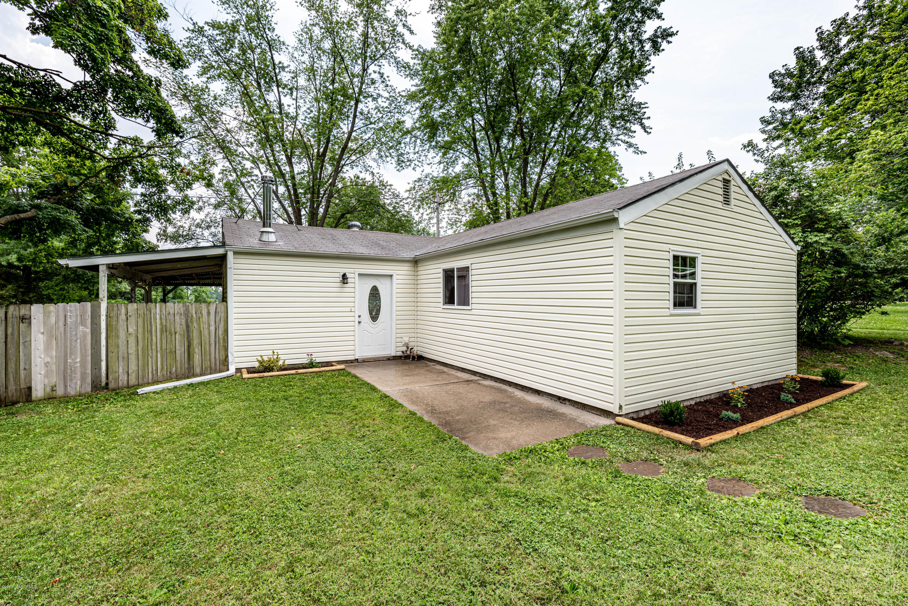 7006 East New Haven Road Columbia, MO 65201 - Photo 1 of 1