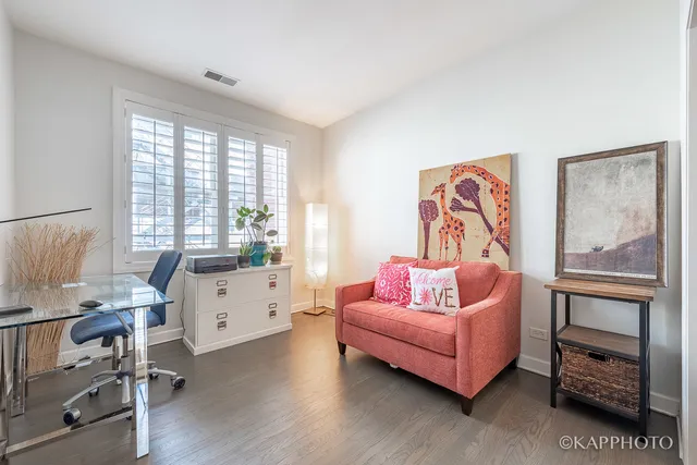 $625,000 | 1942 South Prairie Avenue, Unit 3, Chicago, IL 60616