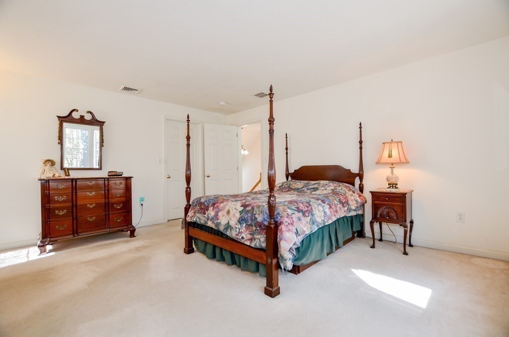 55 Williams Way Rochester, MA 02770 - Photo 20 of 34