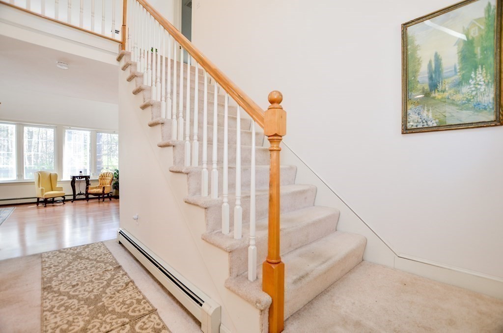 55 Williams Way Rochester, MA 02770 - Photo 2 of 34
